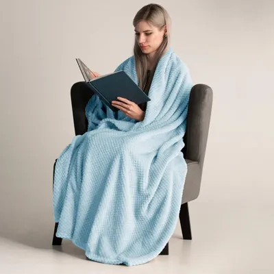 Produktbild von Kuscheldecke Fleece kuschelig weich Tagesdecke 170 x 210 cm - Hellblau