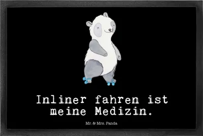 Produktbild von Mr. & Mrs. Panda Schmutzfangmatte Panda Inliner fahren 40 x 60 cm - Schwarz - Geschenk, Schmutzmatte, Gummimatte, Inlinern, Schmutzfangteppich, Fussmatte, fußmatte
