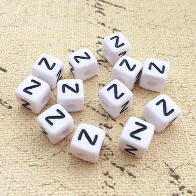 Produktbild von Buchstaben Perlen, 30 Stück, 6x6 mm, weiß mit schwarz, eckig, Buchstabe Z