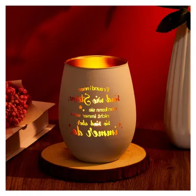 Produktbild von Teelichtglas mit 2 weißen Teelichtern - Freundinnen sind wie Sterne - graviertes Windlichtglas mit Kerzen - Geburtstagsgeschenk für die beste Freundin