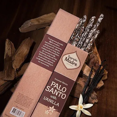 Produktbild von Sagrada Madre Palo Santo Räucherstäbchen mit Vanille – 3er-Set – ±30 g