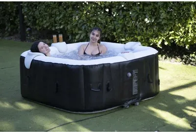 Immagine prodotto di SUNSPA Spa gonfiabile quadrata 6 posti con strisce LED