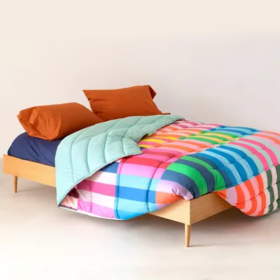 Image de Color pop Couette 270x260 cm (lit 160/180) 100 % microfibre (extérieur) 100 % polyester (garnissage) Fabriqué en Europe