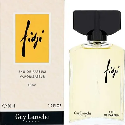 A perfume bottle and its packaging are displayed side-by-side against a white background.