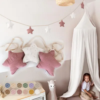 Produktbild von Handgemachte Wimpelkette aus Musselin Kinderzimmer Gold Applikation