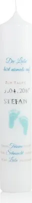 Produktbild von Taufkerze mit Fußabdrücken Jungen 50x265mm, Taufkerze mit individueller Namensverzierung in hochwertigen Wachsbuchstaben und Klarsichtbox