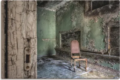 Produktbild von ARTland Leinwandbild Lost Place - einsamer Stuhl Größe: 90x60 cm