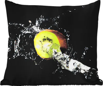 Produktbild von MuchoWow® Outdoor Kissen - Kiwi - Obst - Stillleben - Wasser - Schwarz - 45x45 cm - Wetterfest - Lounge Kissen - Fotokissen - Dekoratives Kissen