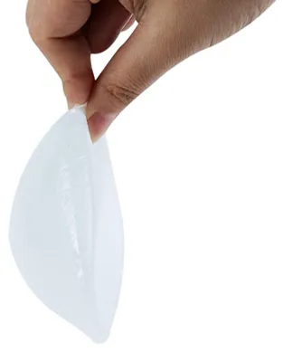 Immagine prodotto di Elzusha - Protesi mammarie in silicone autoadesive a forma di triangolo, adatte per mastectomia e cosplay