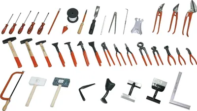 Produktbild von „STUBAI Spenglersatz 41-tlg mit Koffer – Profi-Blechbearbeitungs-Set aus hochwertigem Werkzeugstahl – Komplettsortiment für Spengler, Dachdecker & Handwerker – inkl. robuster Werkzeugkiste