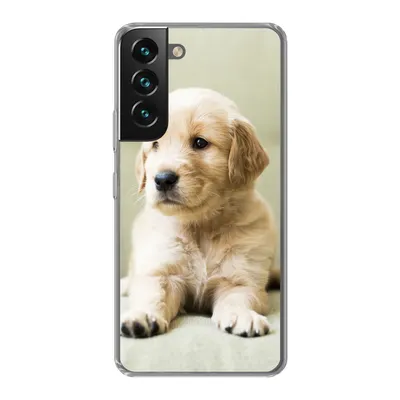 Produktbild von MuchoWow® Handyhülle Schutzhülle Hülle für Samsung Galaxy S22 Golden Retriever Welpe auf dem Sofa liegend Silikon Softcase Handy Hülle - Mobiltelefonhülle