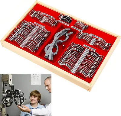 Produktbild von Prüfgläsersatz Trial Lens Set - 104-teilig - Glas + Metall - Tragekoffer - Silberfarbene Box - 38×27×6 cm