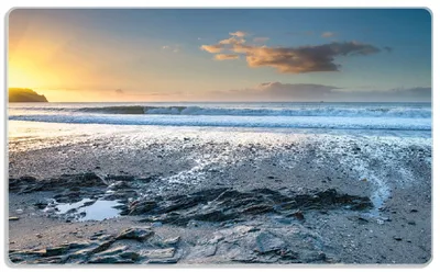 Produktbild von Wallario Frühstücksbrettchen aus Glas, je 14 x 23 cm, mit rutschfesten Füßen, Motiv Einsamer Strand in Cornwall  England