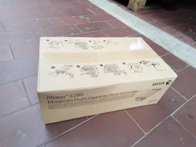 Image de Xerox/Tektronix MAGENTA TONER CARTRIDGE Cartouche de toner magenta haute capacité (5 900 pages)/ (106R01393)