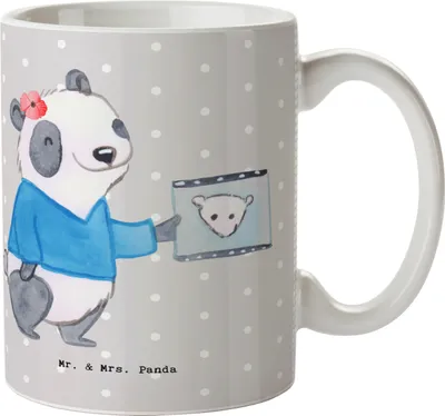 Produktbild von Mr. & Mrs. Panda Kaffeetasse Fachärztin für Radiologie Herz - Grau Pastell - Geschenk, Becher, Tasse, Frühstücksbecher, Bürotasse, Keramiktasse