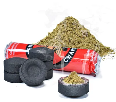 Produktbild von Aromantra - Räucherwerk Set Palo Santo Späne 100g - Mit 10 Stück Räucherkohle Tabletten Ø33mm - Natürliches Räucherholz