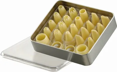 Produktbild von Spritztüllen-Set mit 8 Sterntüllen, 4 Lochtüllen, 8 Garniertüllen + 2 Adapter
