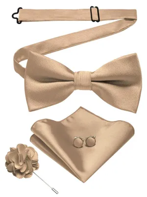 Immagine prodotto di Set da uomo per matrimoni, in tessuto twill color champagne, completo di fazzoletto da taschino, gemelli e composizione floreale