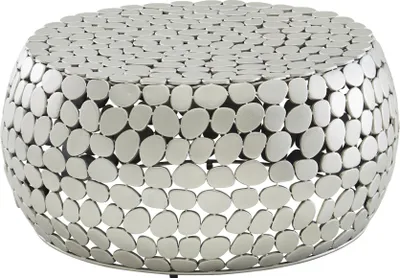 Couchtisch Aluminium Silber Rund mit kugelförmiger Oberfläche aus Metallelementen in Gesamtansicht.