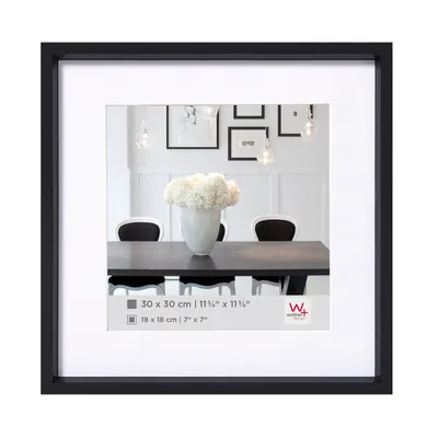 Zdjęcie produktu dla Plastikowa ramka na zdjęcia Walther Steel Style, czarna, 30 x 30 cm, z passe-partout 18 x 18 cm