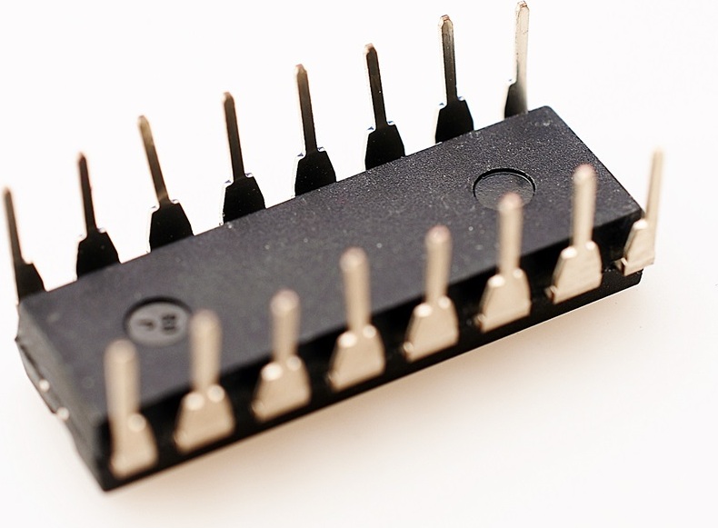 2x HEF4011BP Integrierter Schaltkreis DIP-14 NXP #721942