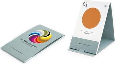 Vianočný farebný adventný kalendár