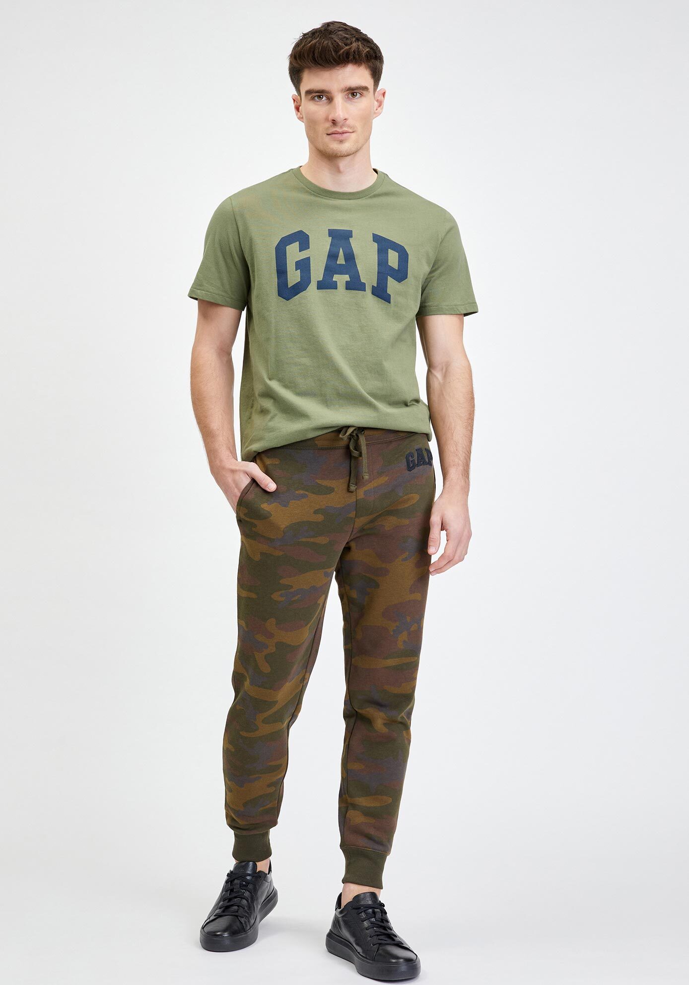 GAP Tarnfarben-Sweatpants Logo - M GAP_804257-01