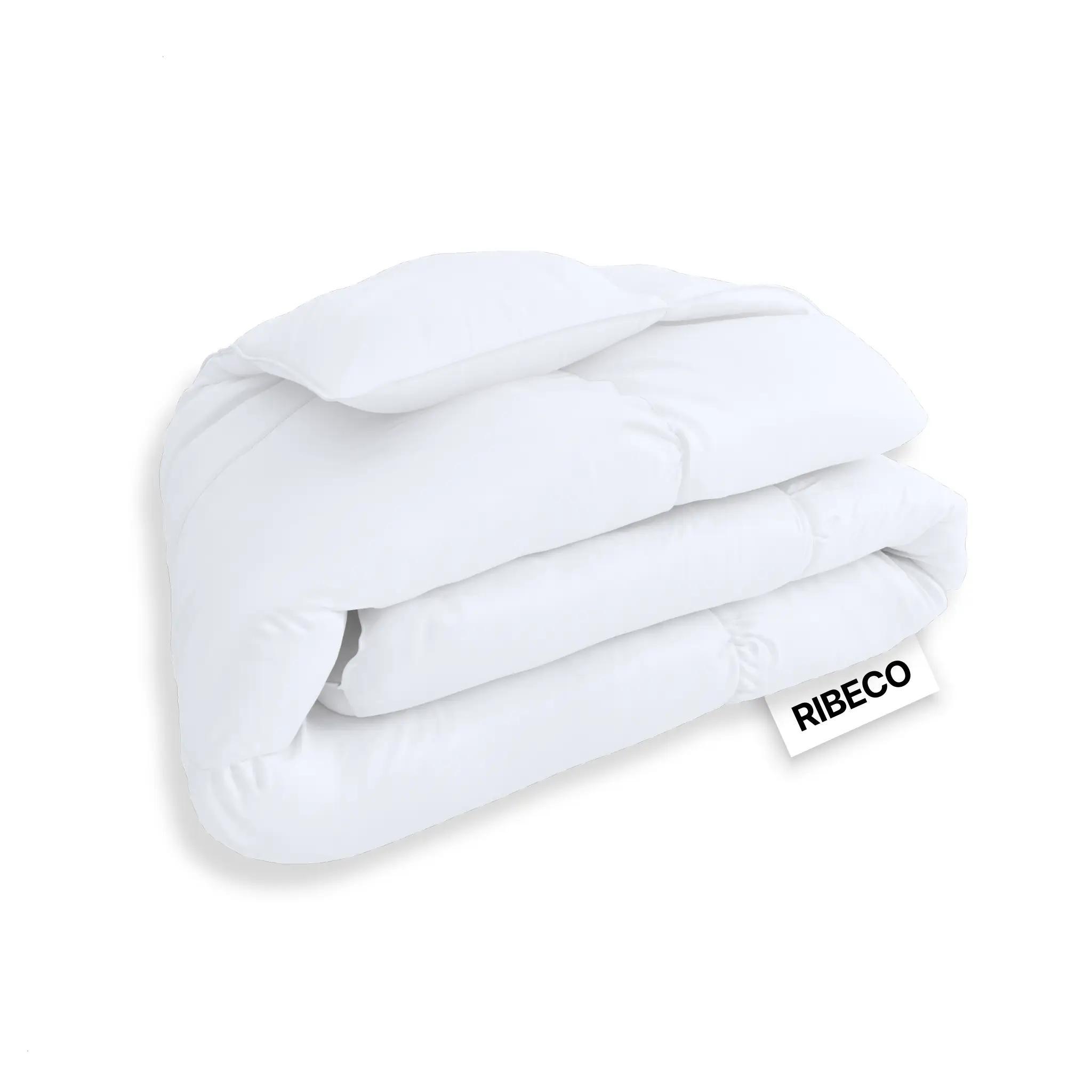 RIBECO GERMANY Daunen- und Federdecke 135x200 cm – Wärmeklasse extrawarm – bauschige Daunen-Feder-Mischung, atmungsaktiv mit Kassettensteppung