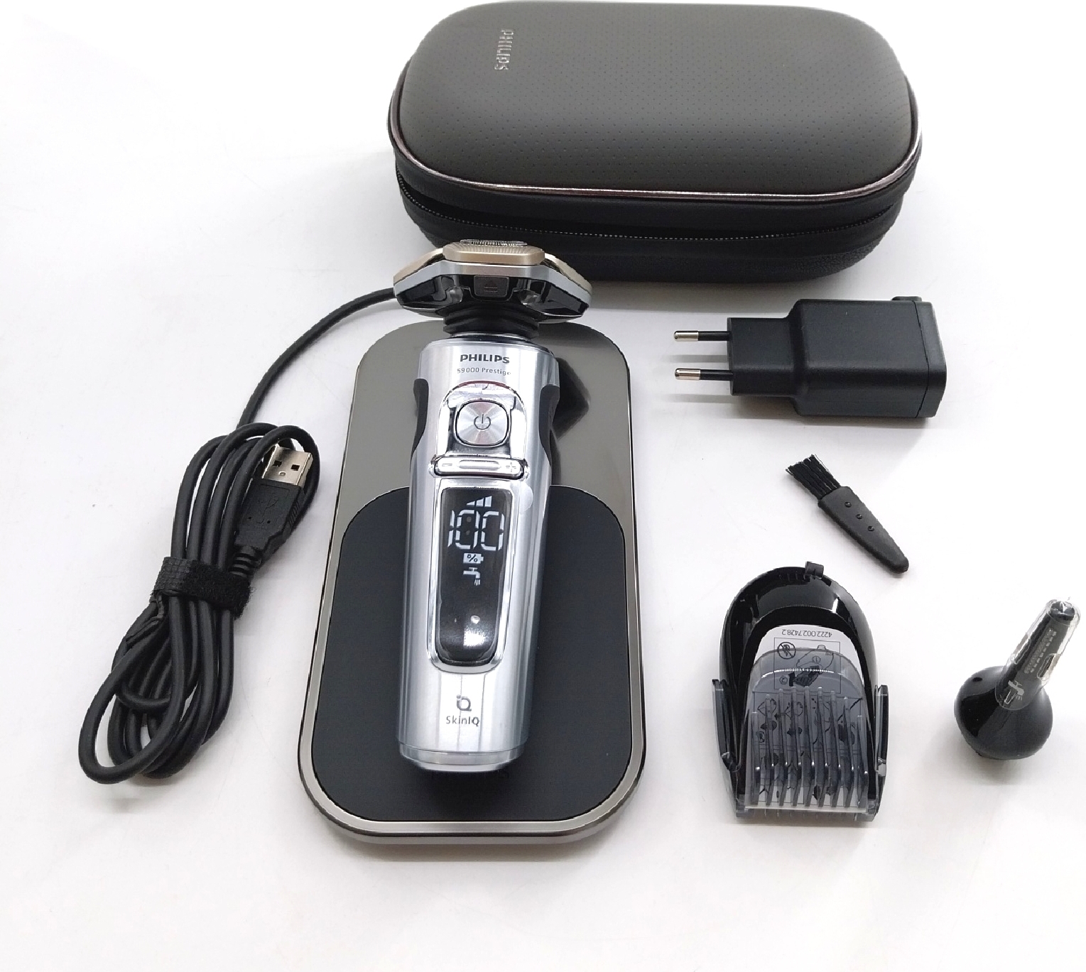 Philips holiaci strojček S9000 Prestige Elektrický holiaci strojček na mokré a suché holenie lesklý
