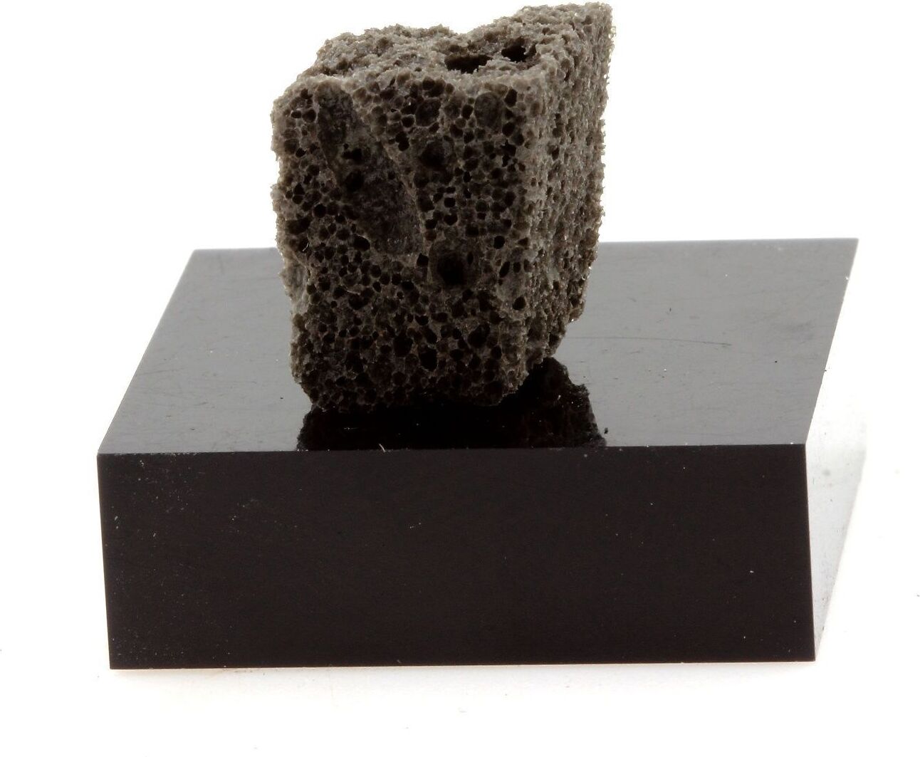 A Bijoux Bimsstein 1,7 Karat