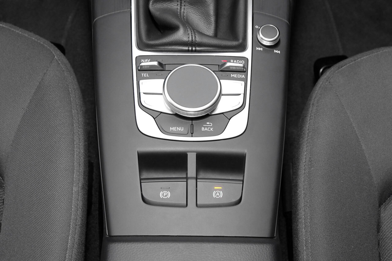 Kompletná sada asistenta rozjazdu do kopca Auto Hold pre Audi A3 8V