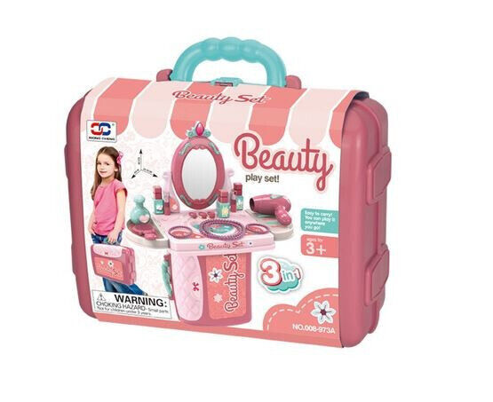 Markenlos Toilettenartikel in einem Koffer