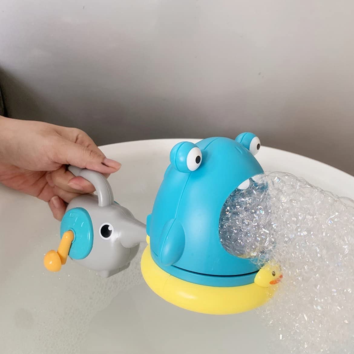Baby Kinder Badewann Spiel Seifenblasenmaschine Seifenblasenkanone Bubble Maker 