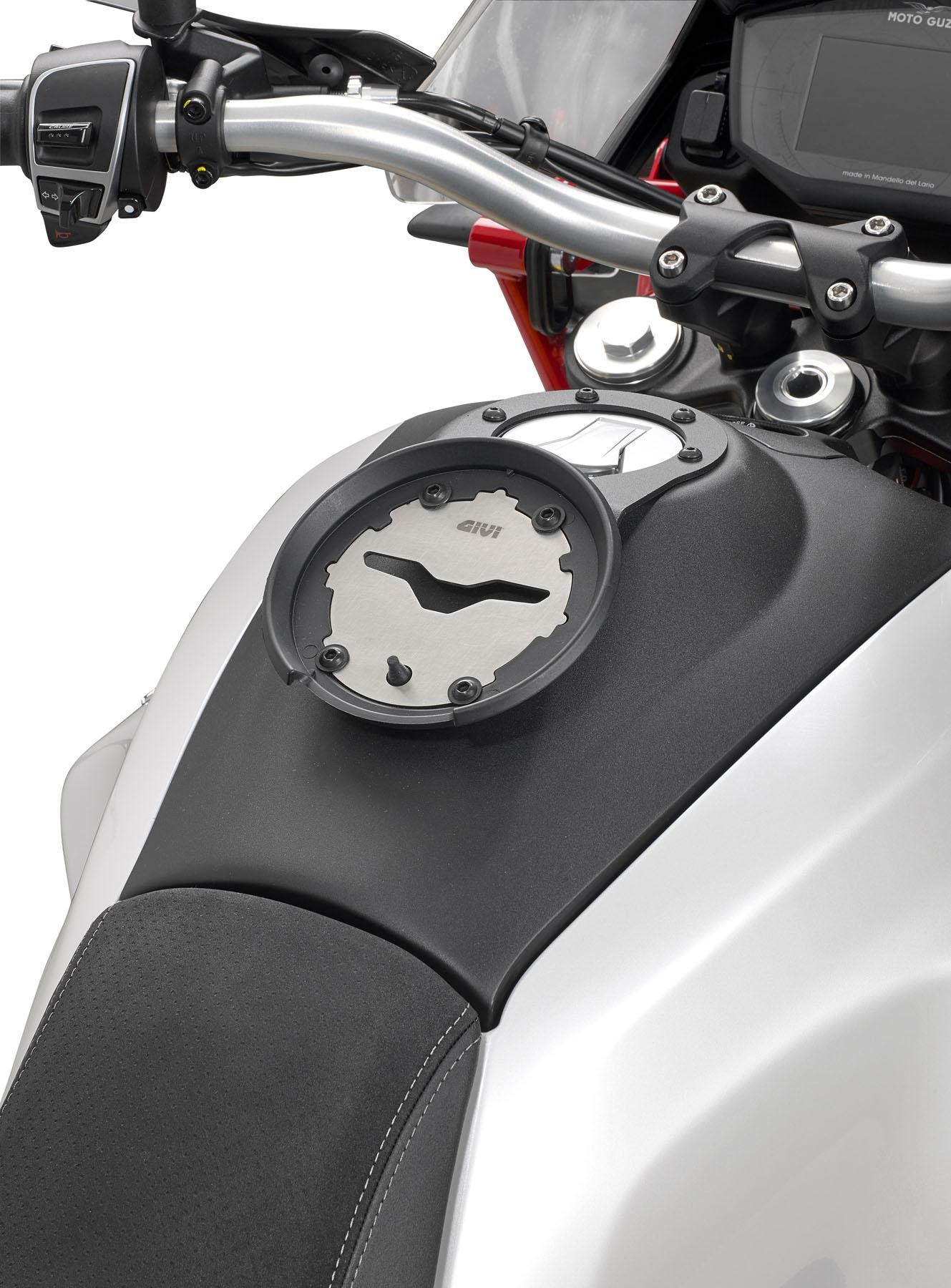 Givi Befestigung BF46 für Tanklock Tankrucksäcke Moto Guzzi V85 TT (19>21)