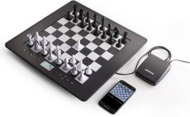 Millennium Súťaž kráľa Schachcomputer (M831)