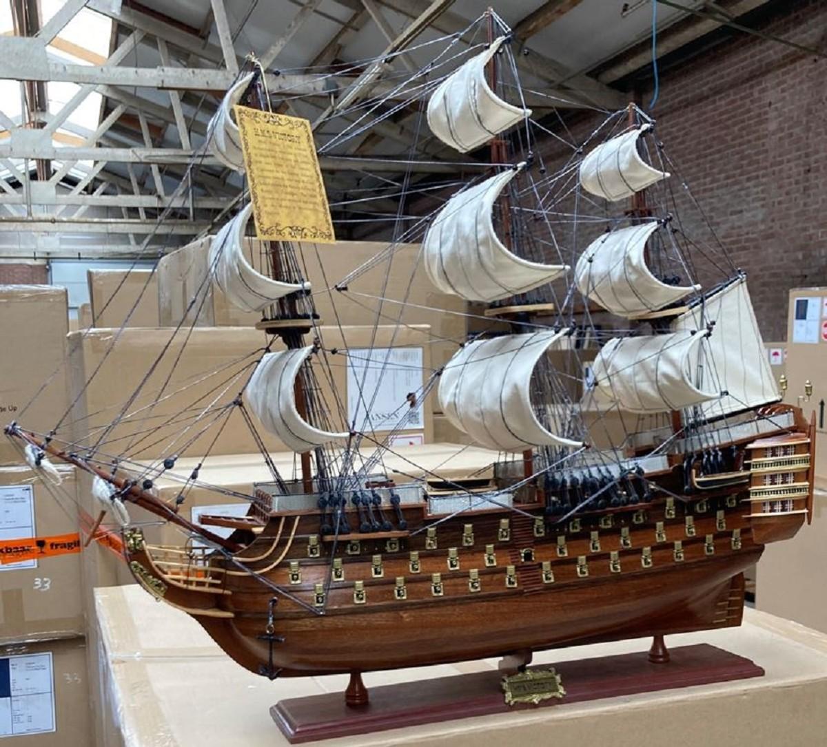 Demotex GmbH Casa Padrino Luxus Flaggschiff HMS Victory Braun 97 x 29 x H. 83 cm - Handgefertigtes Britisches Deko Schiff - Holzschiff - Segelschiff - Kriegsschiff - Luxus Deko Accessoires