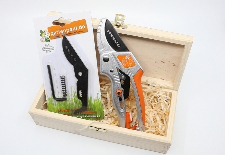 GARTENPAUL Gartenschere Ratschenschere 2.0 Edition Holzbox inkl. Ersatzklingen Set u. Schärfer NEW-505