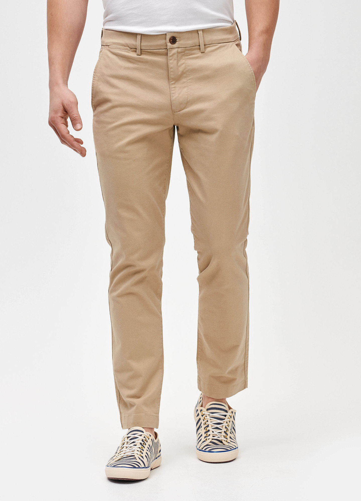 GAP Herren Slim Fit Hosen 36X32 mit lockerem Sitz oben und viel Bewegungsfreiheit GAP_500357-02