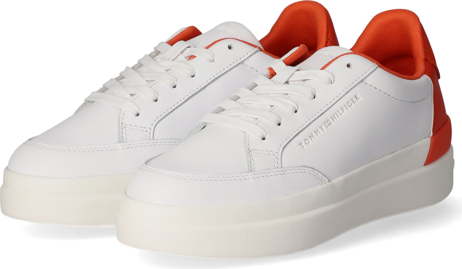 Tommy Hilfiger Dámske tenisky FW0FW06896 0K9 Farba: biela Veľkosť: 39