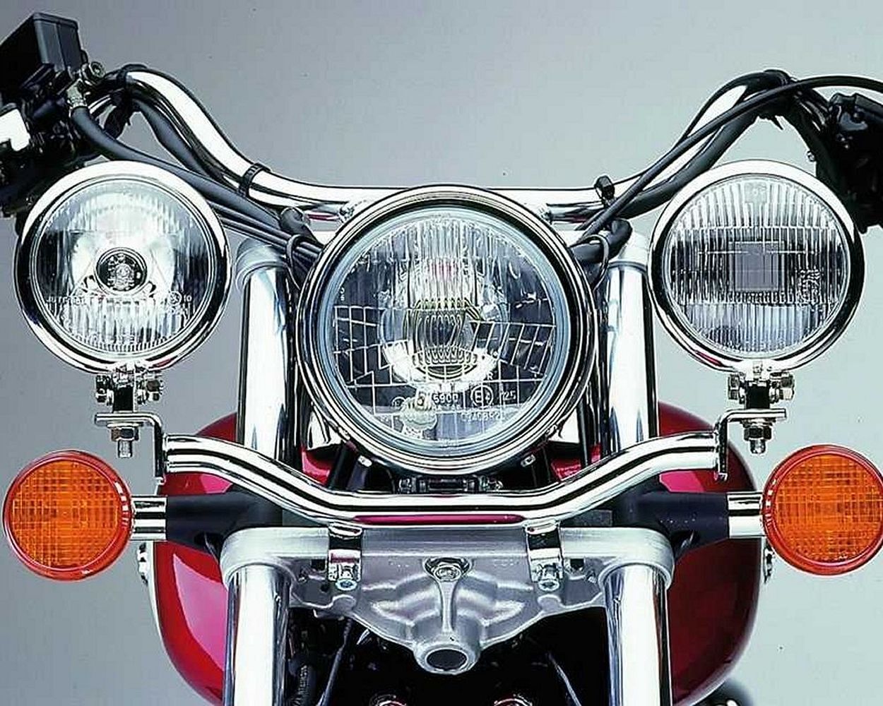 Fehling Lampenhalter für Zusatzscheinwerfer für Honda VT 125 Shadow 99-07, chrom 221-111