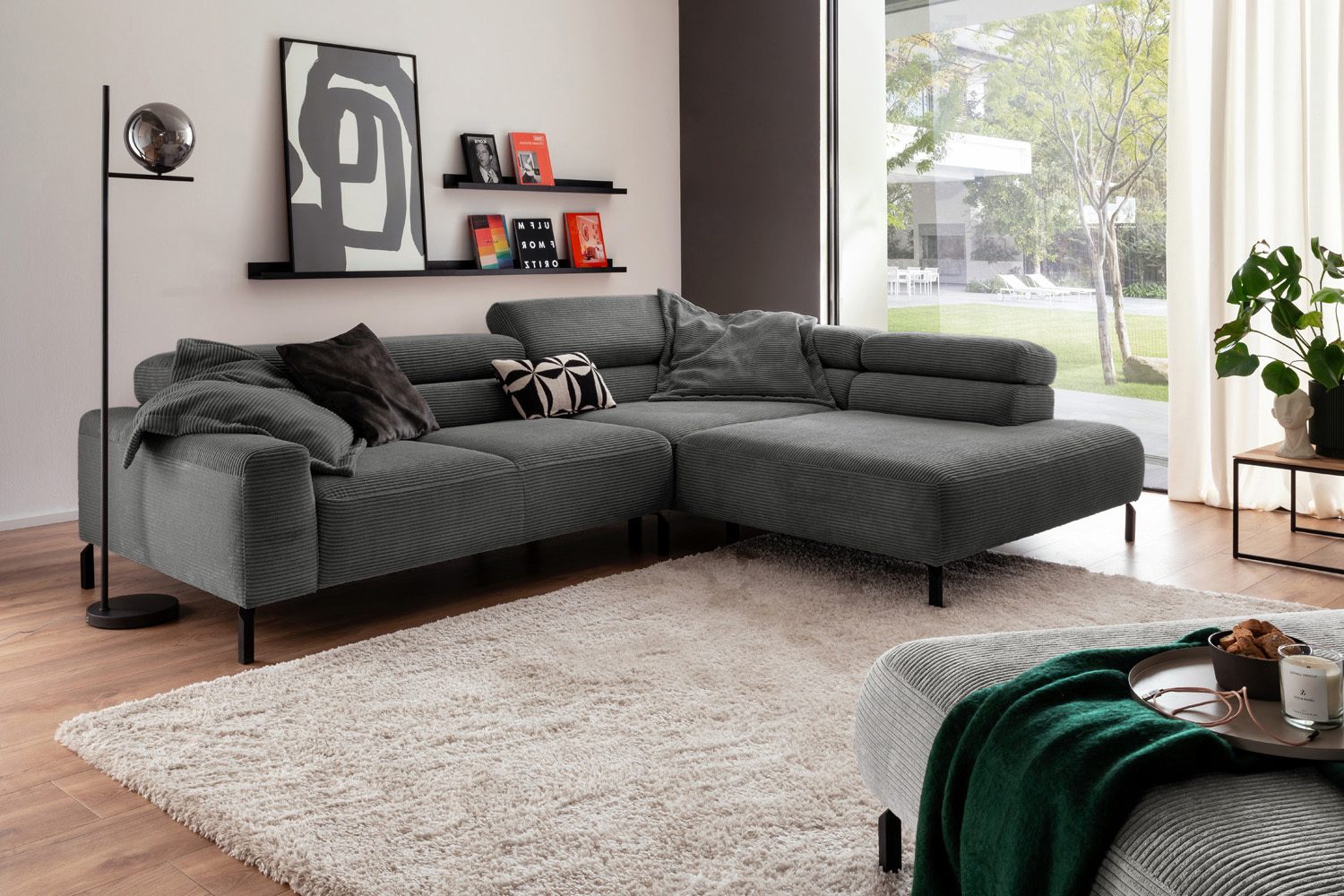 KAWOLA Sofa DELIA Ecksofa Cord grau mit motorischem Sitzvorzug Recamiere rechts