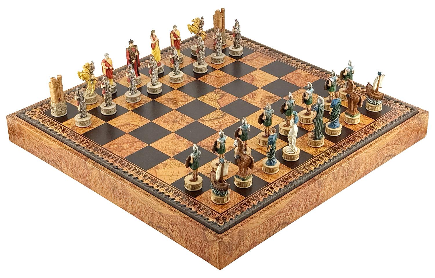 Exklusives Schachset "Trojanischer Krieg", 8 cm - Italfama + Italienisches 3-in-1-Spielbrett, 48 cm