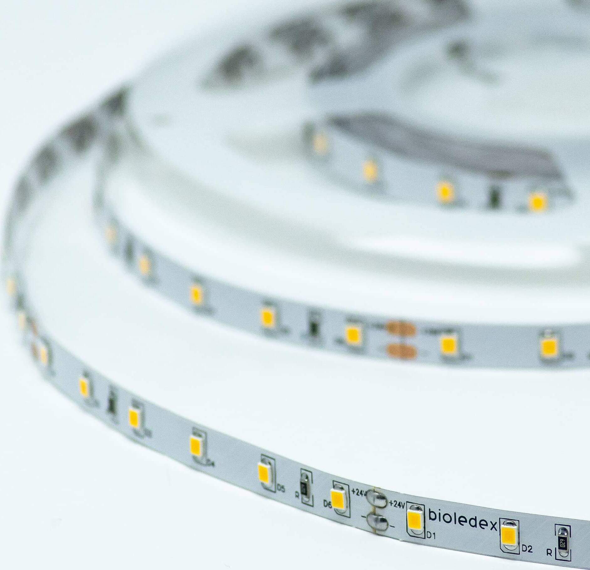 Bioledex LED Streifen 60W 24V 12W/m 60LED/m 2700K 5m Rolle 90Ra warmweiss flexible Lichtleiste LFL-62R1-285