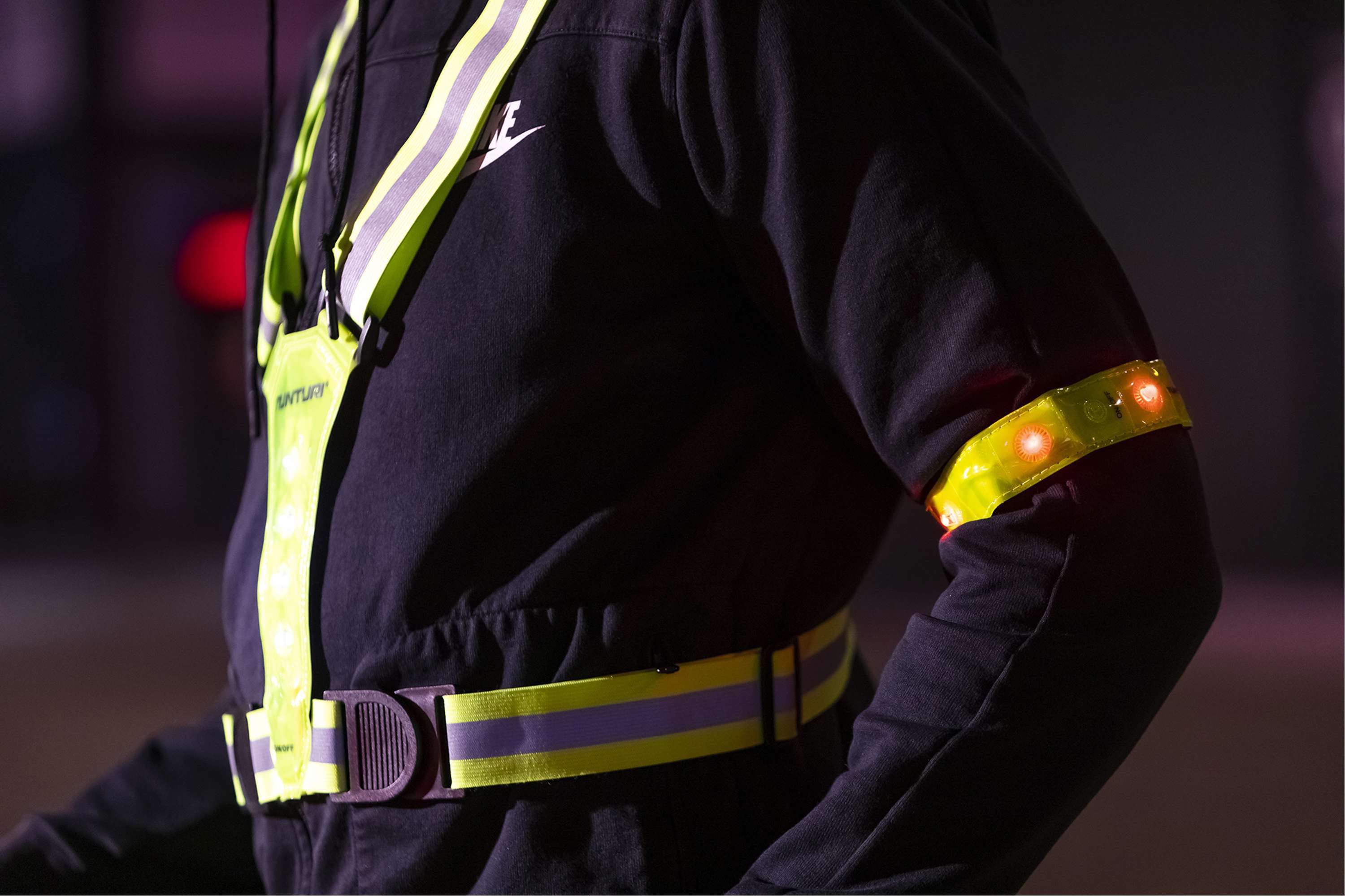 Tunturi Sicherheitsgurt - Lauflicht - Laufendes Armband - Lauflicht - LED 14TUSRU007