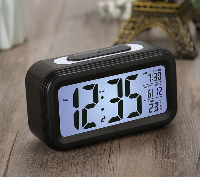 LED Wecker Digital Alarmwecker Uhr Kalender Beleuchtet Schlummerfunktion Alarm 