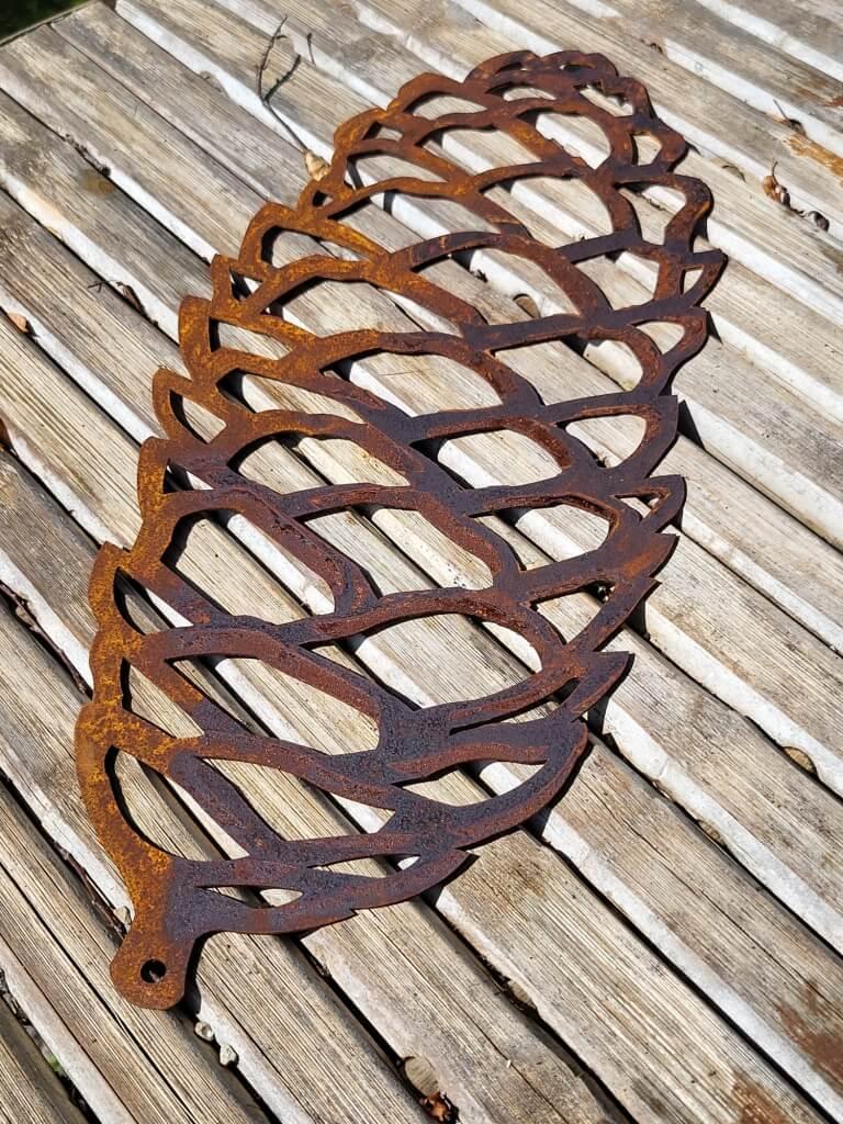 Saremo Edelrost Tannenzapfen zum Hängen, Modell A Edelrost Tannenzapfen Modell A - h = 22 cm