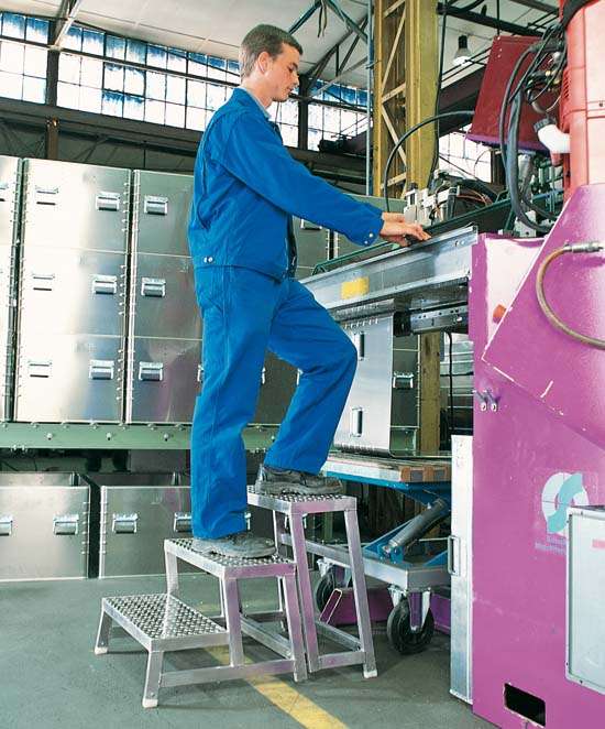 ZARGES AMA P - LM-Modularbeitspodest 4. Stufe 40264