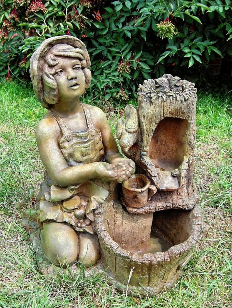 Casa Padrino Deko Gartenbrunnen Grün / Braun H. 59 cm - Luxus Kunststein Brunnen
