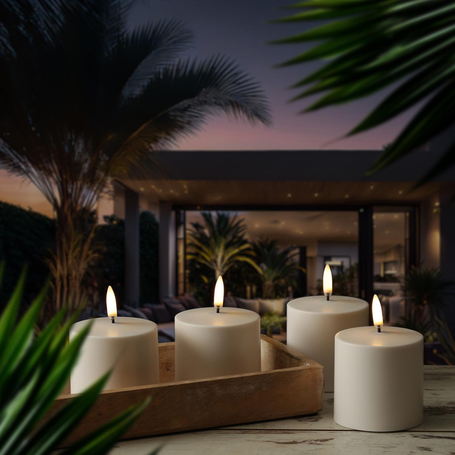 UYUNI LED Kerzenset - 4 wiederaufladbare LED Kerzen mit Ladestation/Fernb. - Timer - für Innen/Außen 21068