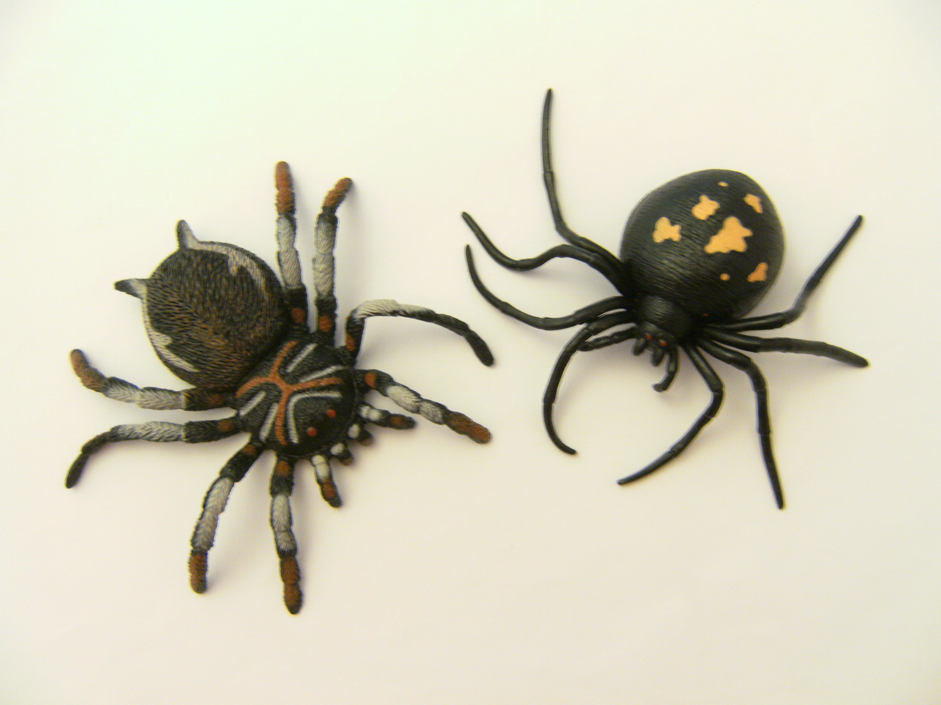 Ravensden Spieltiere Stretch Spinnen, 2erSet, je 15 cm, Tarantel Vogelspinnen Spinne R 024 SP - 2